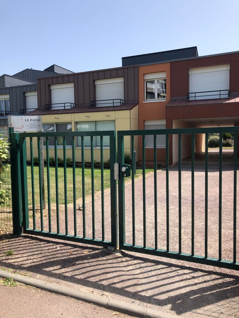 entrée patio piéton